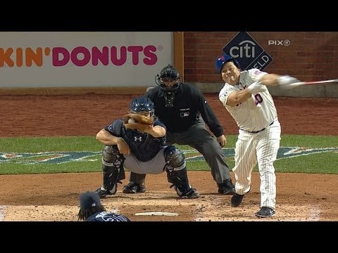 Video: Colon swings wildly, loses helmet