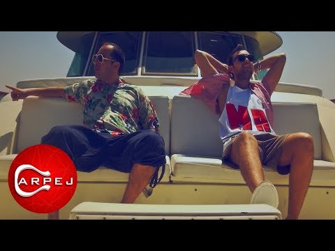 san - Gökhan San feat. Kaan Gökman - Benden Olsun Video Klip BENDEN OLSUN (2014 / ARPEJ YAPIM) Şarkıyı dinlemek ve indirmek için: https://www.ttnetmuzik.com.tr/ss/308516/3518969 http://www.faceb...