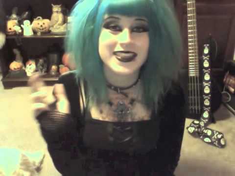 How to Dress Goth in Public With Confidence.