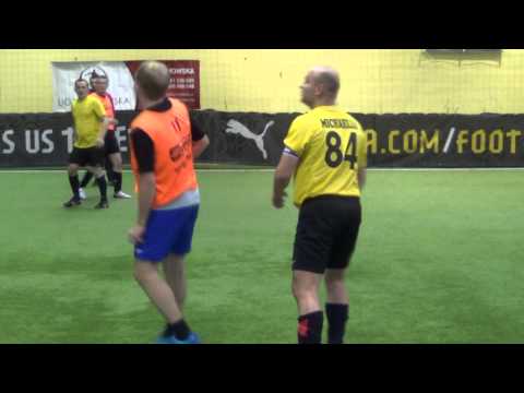 Halowa Liga Bemowska, IV liga, 9. kolejka: ROZCHODNIAKI – ATAK KLONÓW