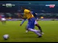 Robinho double contact 2 pieds vs Ecuador
