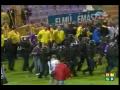 Fans invade the pitch - Ujpest vs Fehervar