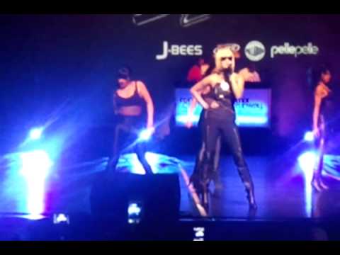 0 The Fashion Show