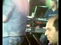 עופר לוי בהופעה מתוך מועדון המנטה בירושלים שימו לב בדקה 4  ומשהו מה הקלידן שלו המטורף עושה! עופר מספר 1!