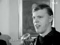 vesa-matti loiri levytti lapin kes�n ensimm�isen kerran 1966. t�ss� versiossa s�velt�j�n� kaj chydenius.

http://yle.fi/elavaarkisto/?s=s&g=5&ag=82&t=535&a=4163