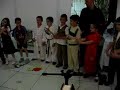 Oynaya oynaya gelin �ocuklar