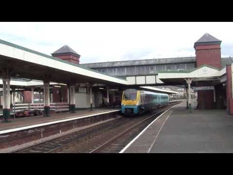 how to get to llandudno by train