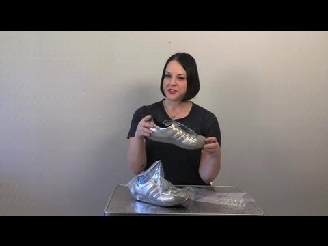 how to cure smelly shoes