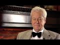 Gordon Pinsent Reads Bieber