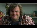 © Twentieth Century Fox Film Corporation - All Rights Reserved. Es una revisión del popular cuento de Jonathan Swift, llevando la historia a nuestros días. Protagonizada por Jack Black, da vida a un escritor de viajes Lemuel Gulliver. Sinopsis: El protagonista de esta historia es Lemuel Gulliver, un escritor que durante un viaje por el Triángulo de las Bermudas va a parar a la isla oculta de Lilliput, un lugar donde todo mide la doceava parte que en nuestro mundo. Allí con mínimas las preocupaciones cotidianas, aunque se trata de un pueblo con mucha moralidad, temerosos de Dios y honestos, como el estereotipo de los ingleses de aquel tiempo.
