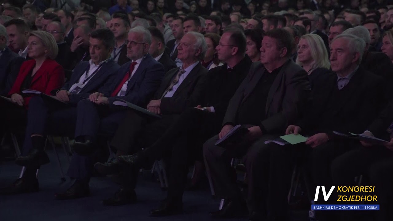 Kongresi i VLEN-it filloi me Himnin e Evropës ndërsa BDI-së? Analiza e simbolikës politike në Shqipëri dhe Maqedoni 