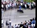 Handa n Javed Doing Bike stunts @ IIT Roorkee (Thomso 2009)-Part1