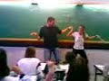 baianaa e elísio fazendoa dança do siri!peeensa se a galera nao choroude rir ;x