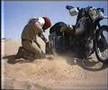 videos de Jochen gräbt Motorrad aus weichem Wüstensand, Algerien 1987/88-18