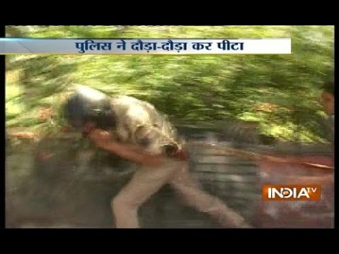 Agitators thrash policemen in Lucknow during violent protest