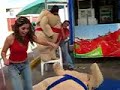 Salto 'mortal' en traje de zumo Salto 'mortal' en traje de zumo