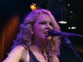 Taylor Swift:  (LIVE)
