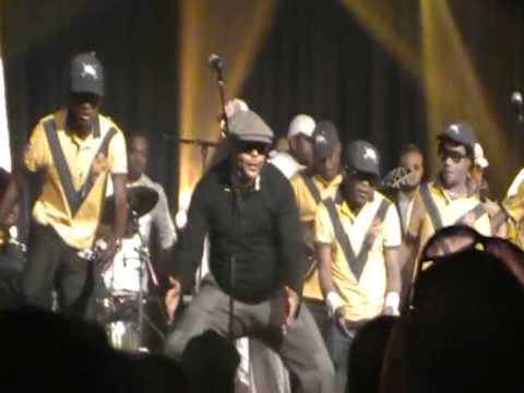 César NGADI : JB MPIANA, concert (JB danse) 7 César NGADI : JB MPIANA, concert (JB danse) 7