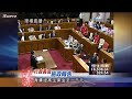 15-10-2008 毓民於施政報告大會，怒斥曾蔭權愧對長者，對增加「生果金」的訴求一拖再拖。