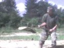 djedo cijepa drva ! ! ! makar pokusaje hajd..