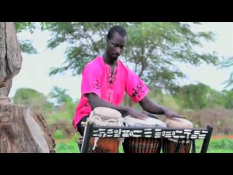 throbule - Listen to the superb Thione Diop with his new stunning song right here - its a great piece of entertainment. ------------------------------------ Écoutez les...