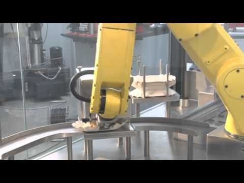 automation - Komplexe Vorgänge, spielend automatisiert! Der Currywurst-Roboter ist ein Projekt der SPINNER automation GmbH:
