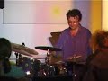 ein etwas konzentrierterer blick auf ramon lopez (drums. er spielte zusammen mit jo fonda (bass) und bruno angelini (piano) am 11.10.07 in der galrie festl & maas / 