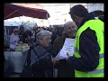 XX.AA.: reparten folletos feira Lalín 1
