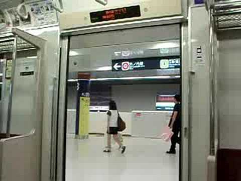 東京メトロ副都心線7128Ｆ　大窓爆弾ドア閉扉