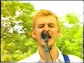 the manics play this song in a park to a small group of amused, and perhaps somewhat confused, auidence. visually great version of one of my favorite manics song ever - nicky's outfit alone makes it visually outstanding! haha!