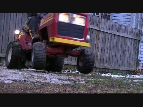 how to adjust a carburetor on a lawn mower