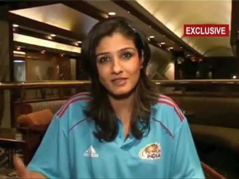Raveena Supporting Mumbai Indians