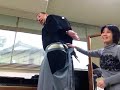 Click here to watch this video 袴の着付け 美川おかえり祭り その2