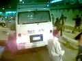 YouTube   Les egyptiens qui lancent des pierres au bus des supporters algériens