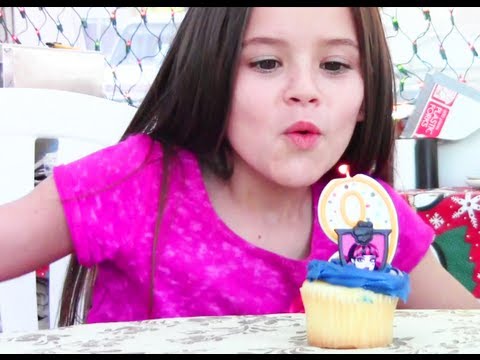 Emma - Another awesome family vlog! This week ... Emma celebrates her 9th Birthday! OUR LINKS: http://www.twitter.com/kittiesmamayt http://www.youtube.com/kittiesma...