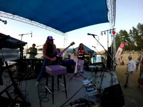 Scott Pemberton Trio performs “Juice Box” – Lake Tahoe, CA Scott Pemberton Trio performs "Juice Box" - Lake Tahoe, CA