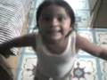 videos de abril enseñando su vocabulario