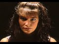 michelle astaburuaga +mar�a luisa souza + roberto espinoza + carlos narea dan vida al recordado grupo tiza. mucho �xito tanto en chile como en europa. la canci�n es del a�o 1973. vea tambi�n el video de pachi y pablo.
http://usuarios.lycos.es/coyan22/videos/videos.htm