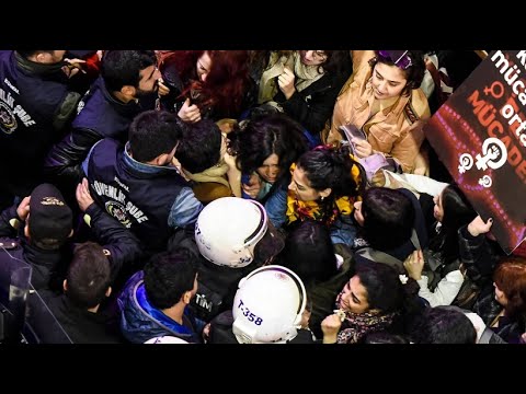 Trkei: Polizei geht gewaltsam gegen Frauendemonstration in Istanbul vor