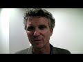 denis brogniart, ex-paris marathon speaker is encouraging the 40 000 competitors