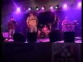 massanistry doing kiss