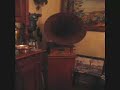 Victor V Talking Machine (phonograph) plays Jolson Victor V Talking Machine (phonograph) plays Jolson