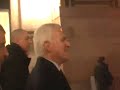 Maurizio Belpietro svergognato in piazza da Piero Ricca