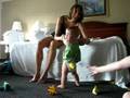 videos de Baby Bottom Darts