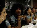 Elenco E.M no restaurante