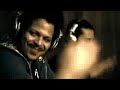 Fusão Fantastica entre Jorge e Mano Brown... Duas Mentes Espetaculares... Percebam que o Brown Faz A letra do Rap enquanto os Outros Gravam, ele Ve videos , Estada as imagens e ai pronto Fez a sua ARTE... Clipe oficial de 