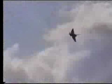 Niesamowity farciarz za sterami Typhoona