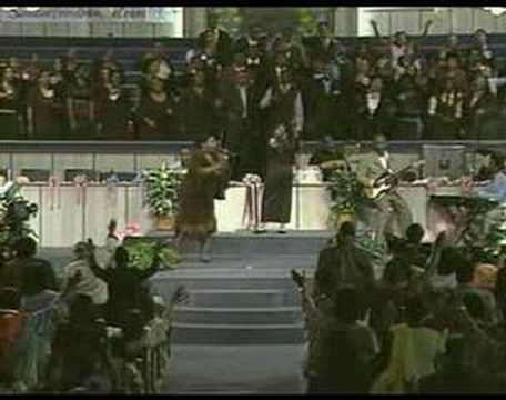 V.O.Ds perform Shekinah Glory's ...