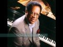 8 examples of playing the same jazz lick by Giants