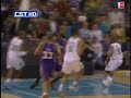 Tyson Chandler finishes the fastbreak!